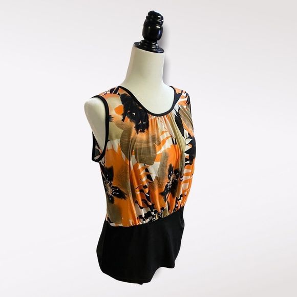 Marble | Orange and Black Tropical Blouse With Fitted Bottom - Picture 3 of 4